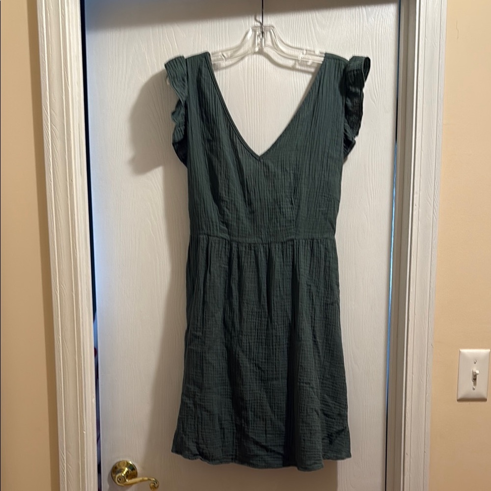 Elegant Green Sleeveless Dress